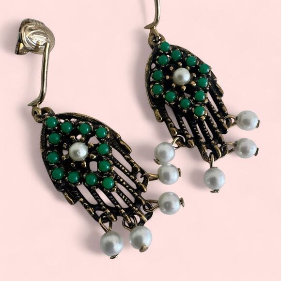 Sarah Coventry Heirloom Treasure Dangle Earrings Jade Pearl Gold Tone VTG - Picture 1 of 8